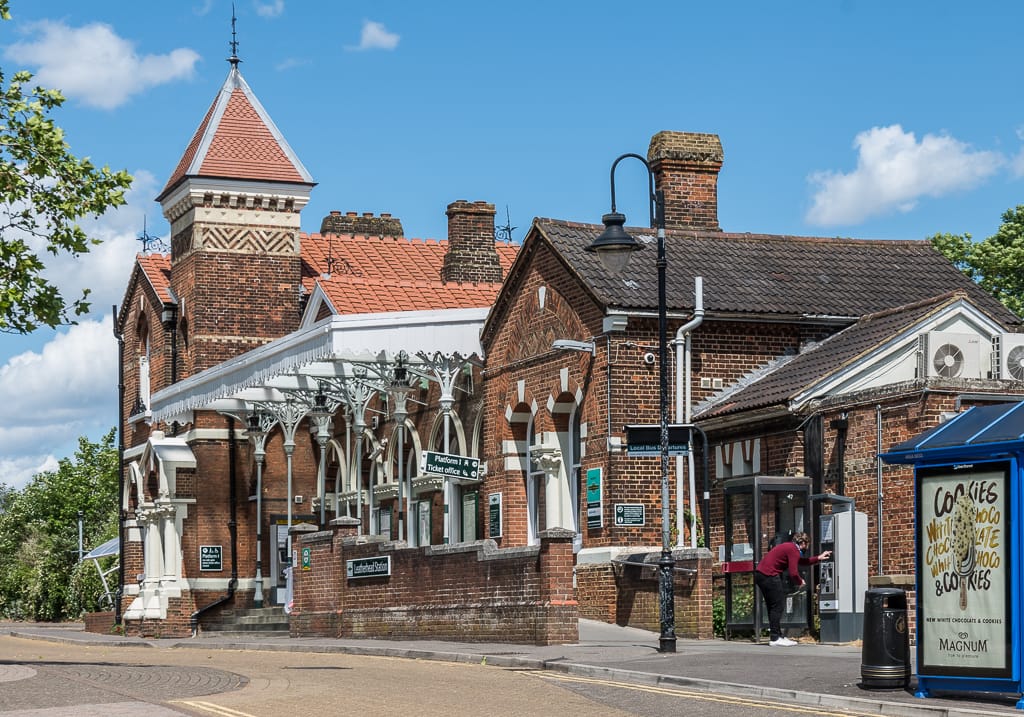 surrey hill removals leatherhead 2